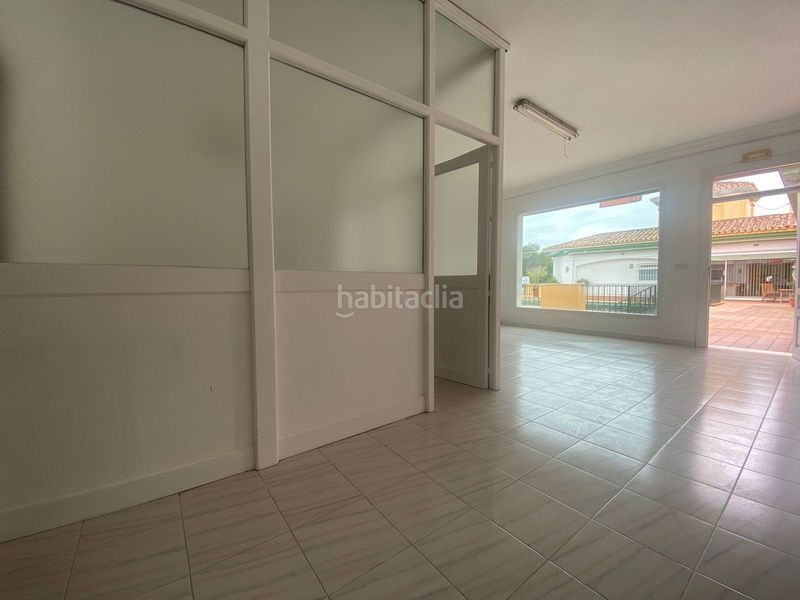 Foto 58e5f9d2-5fa5-4cc1-b8ba-2a7bbbdbaf8d. Oficina ?? potencial de inversión en nueva andalucía: apartamento amplio con vistas en country club las brisas en Estepona