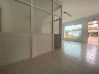 Oficina a Nueva Atalaya. ?? potencial de inversión en nueva andalucía: apartamento amplio