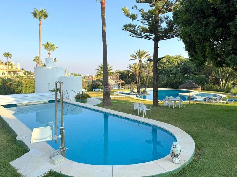 Foto 02121c95-7fb0-45ff-955b-4e204d173c31. Dúplex amb piscina a Los Naranjos Marbella