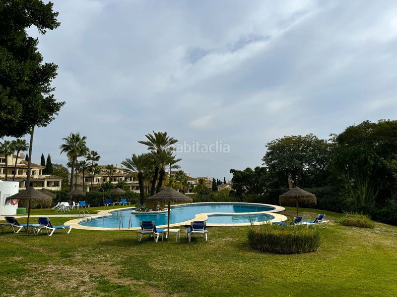 Foto 0a755345-f733-4d8b-b1dd-007d07e61cfc. Dúplex amb piscina a Los Naranjos Marbella