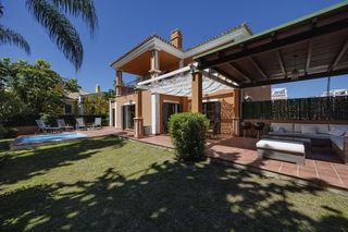 Chalet in Guadalmina Alta. # espectacular chalet independiente en guadalmina alta, san pedr