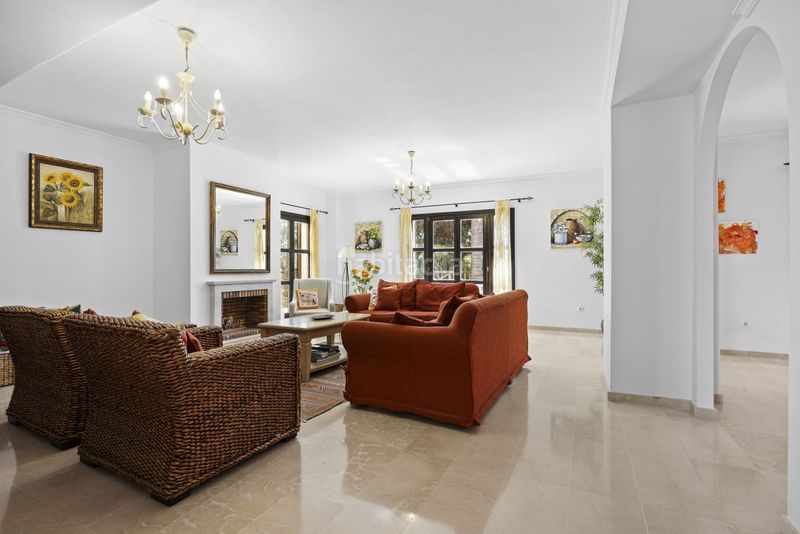Foto f6610866-995e-49df-9d4c-a16c29e41903. Xalet espectacular chalet independiente en Guadalmina Alta, san pedro de alcántara a Marbella