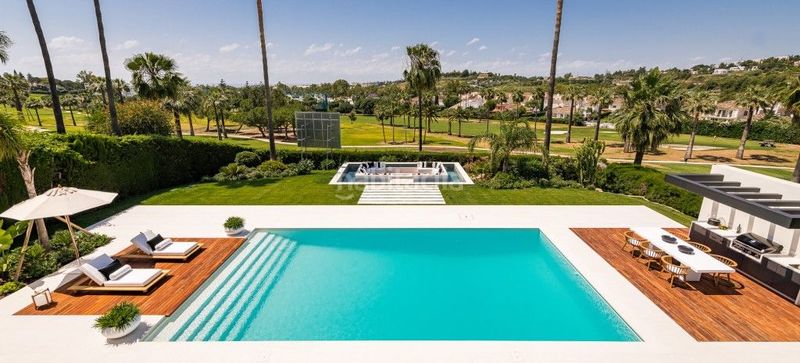 Foto 38dfd3dc-335f-4070-acbd-f0c4a043b57d. Chalet espectacular chalet en primera línea de golf - nueva andalucía in Marbella