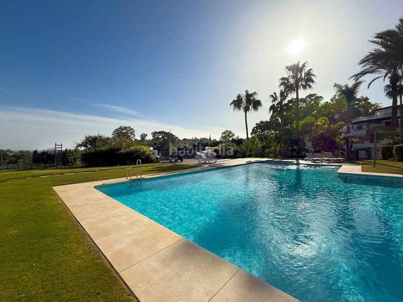 Foto b67545b0-17a1-4699-b1f4-3a61f5c0f354. Dúplex amb piscina a La Concha - Resina Golf Estepona