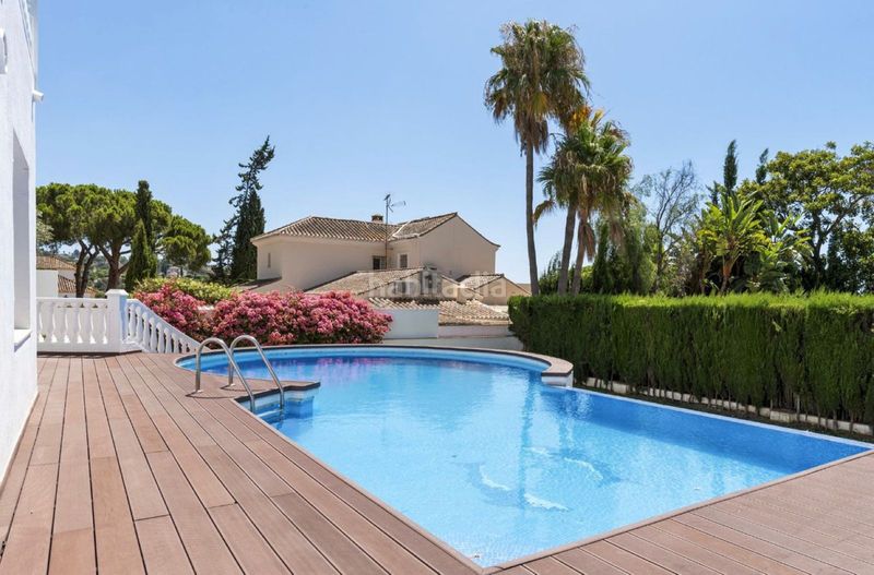 Foto fe4422f1-5772-4f68-84bc-b6b38666f839. Xalet amb piscina a Santa María Marbella