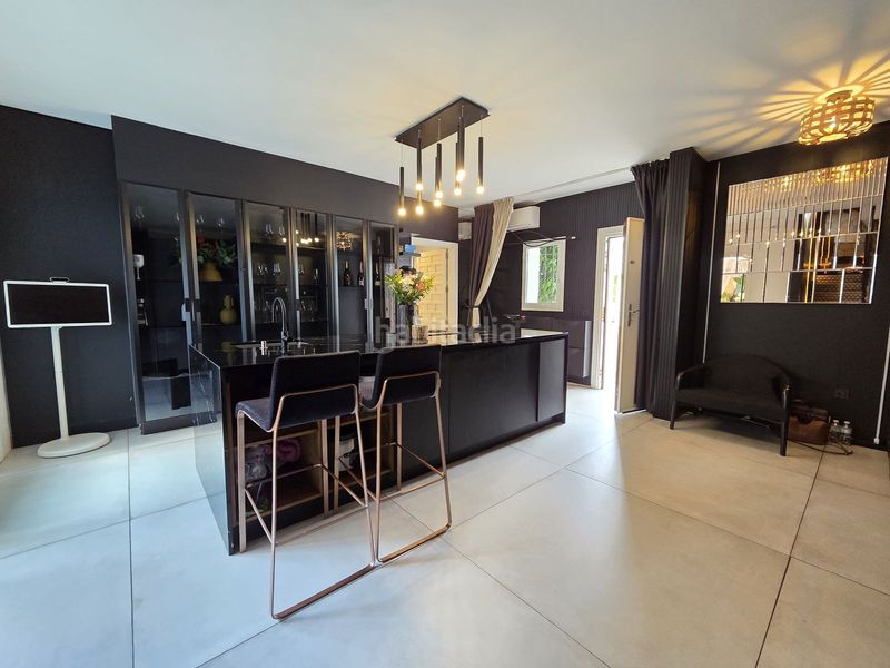 Foto 8bbe2ec4-399d-4ea1-b20c-4fbd512d8444. Casa adossada amb piscina a La Dama de Noche - La Alzambra Marbella