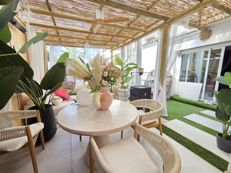 Foto cbe30ff8-bca2-46d8-9b6e-903d396e3eeb. Casa adossada amb piscina a La Dama de Noche - La Alzambra Marbella
