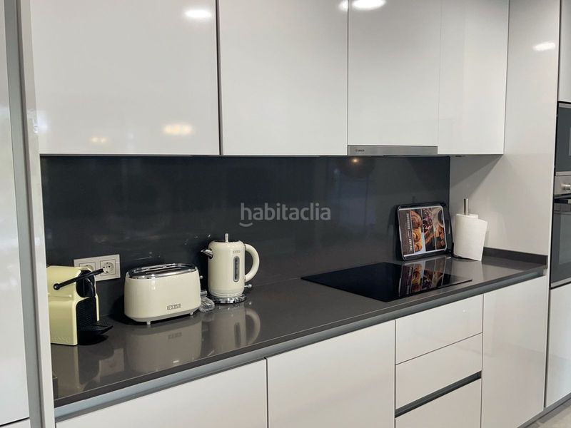 Foto f2bd6cec-5b40-492b-9601-c59fad170ce5. Alquiler piso en calle la pacheca alta 22 piso en alquiler en Benahavís