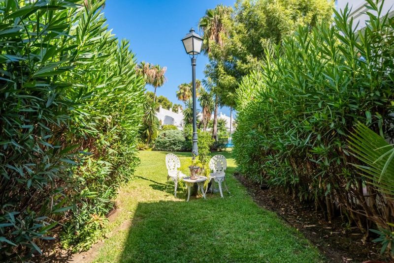 Foto 927662b4-911e-4aa3-a3c7-c6da250361be. Casa adosada en calle aloe 14 exclusiva casa adosada de esquina con amplio jardín privado en la nueva milla de oro, en Estepona