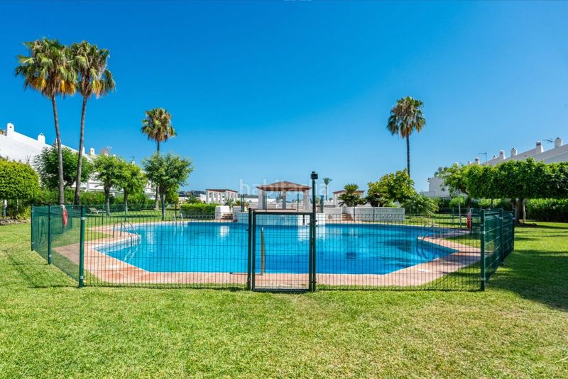 Foto bef72d84-9e35-4cc9-97ee-65a6cd444b57. Casa adosada en calle aloe 14 exclusiva casa adosada de esquina con amplio jardín privado en la nueva milla de oro, en Estepona