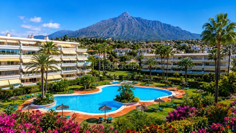 Foto f6a1744d-1574-4c33-b9a1-1625876058e0. Pis amb piscina a Guadalmina Alta Marbella