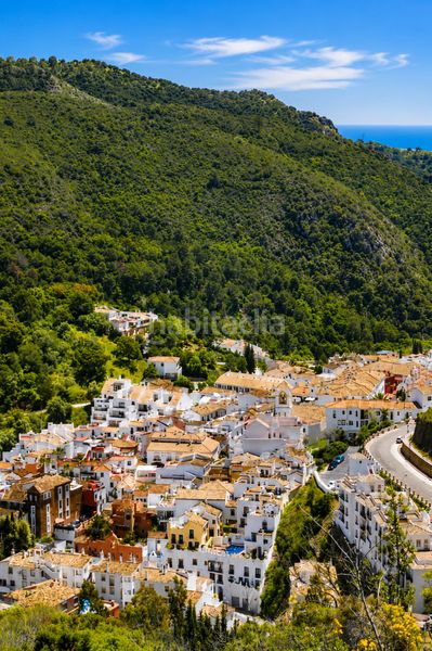 Foto 4f308fb4-916a-4c85-bfe9-fd5e23948164. Alquiler apartamento en avenida de andalucia 40 estudio dúplex con gran terraza privada pueblo en Benahavís