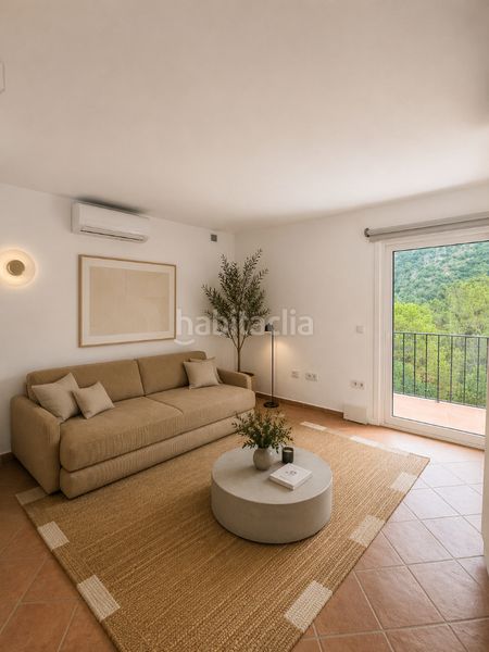 Foto 63ea852c-5c62-4d46-b4c7-115885489c9e. Alquiler apartamento en avenida de andalucia 40 estudio dúplex con gran terraza privada pueblo en Benahavís