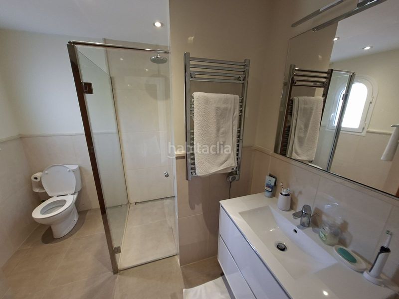 Foto f4e50f90-d840-4821-b7de-198b857d338f. Xalet amb piscina a Puerto de la Duquesa Manilva