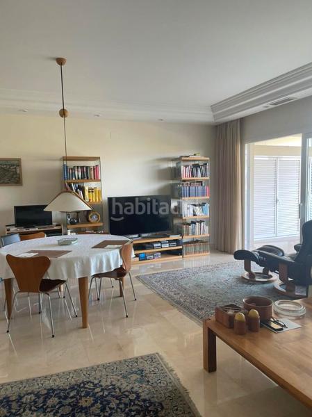Foto d9bc1a5a-6632-48c8-9afe-6ee00afef0de. Piso en Las Brisas Marbella