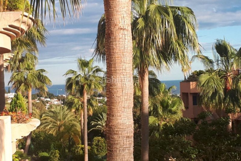 Foto b7af114f-ed4d-4cb9-9989-eecc7e9efac8. Pis amb calefacció aparcament piscina a Los Naranjos Marbella