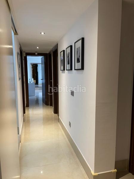 Foto 53b3b32e-9891-40ee-a921-96908fb992b7. Rent towny house in calle marbella 10 in Benahavís pueblo Benahavís