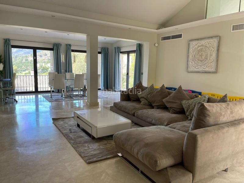 Foto c42398a8-3ee6-42f4-9b3b-4c839bf0b274. Rent towny house in calle marbella 10 in Benahavís pueblo Benahavís