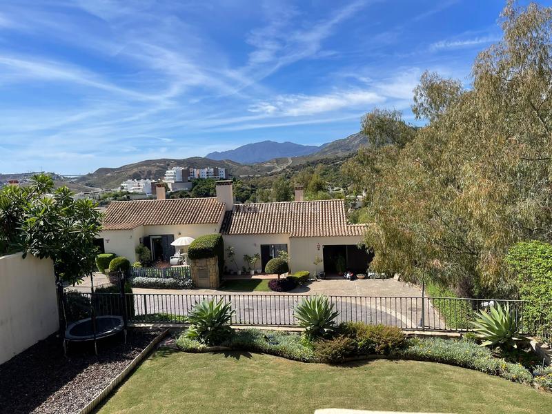 Foto cda3dd23-4253-4e4f-a435-ec1d3c04f404. Rent towny house in calle marbella 10 in Benahavís pueblo Benahavís