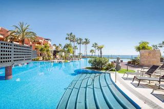 Apartament a Urbanización mar azul. Ático en primera línea de playa en venta con vistas al mar dentr