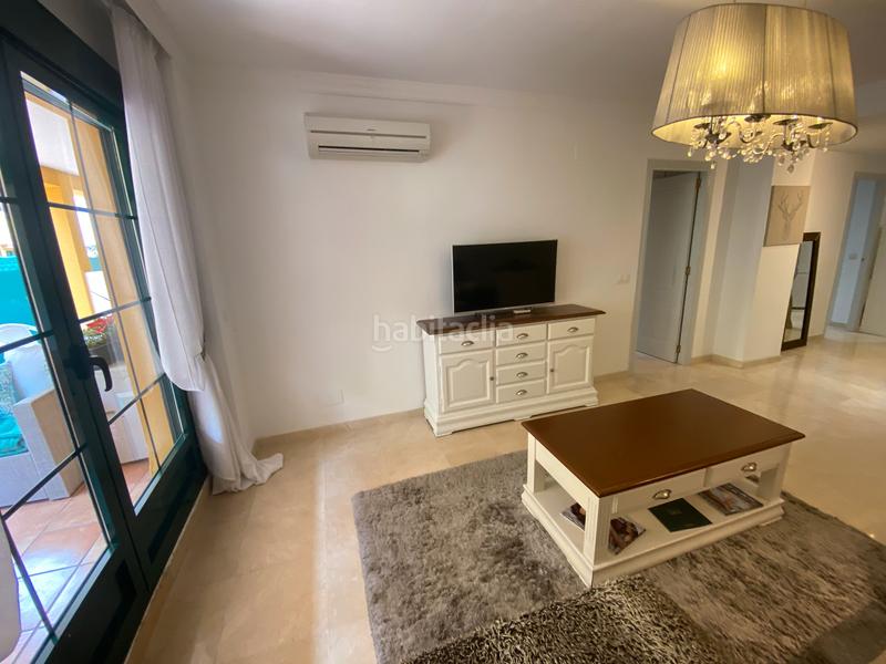 Foto 157c5d3f-8ac3-4edb-a7ab-fe8eafe23fd2. Lloguer planta baixa a calle veleta 1 a Nueva Atalaya Estepona