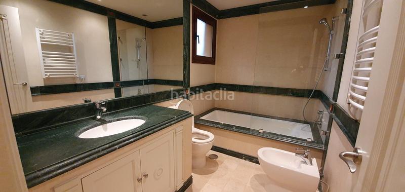 Foto 32c174c6-b440-4319-a607-b22216109e06. Appartamento con riscaldamento parcheggio piscina in Estepona