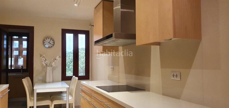 Foto 54cb62da-5f3f-4cdd-a43c-20e4db65de3d. Appartamento con riscaldamento parcheggio piscina in Estepona