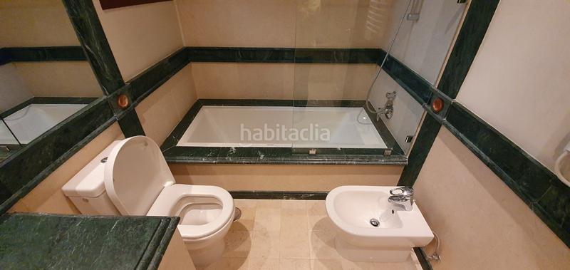 Foto 9e20fbc9-5928-4107-881a-d54d1654d071. Appartamento con riscaldamento parcheggio piscina in Estepona
