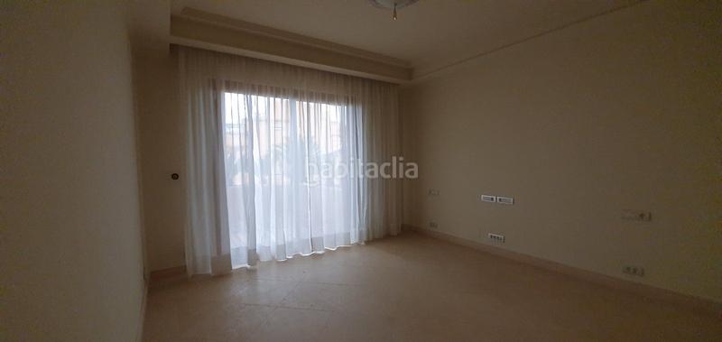 Foto b8e9f56a-4911-4397-8e14-dbc269683063. Appartamento con riscaldamento parcheggio piscina in Estepona