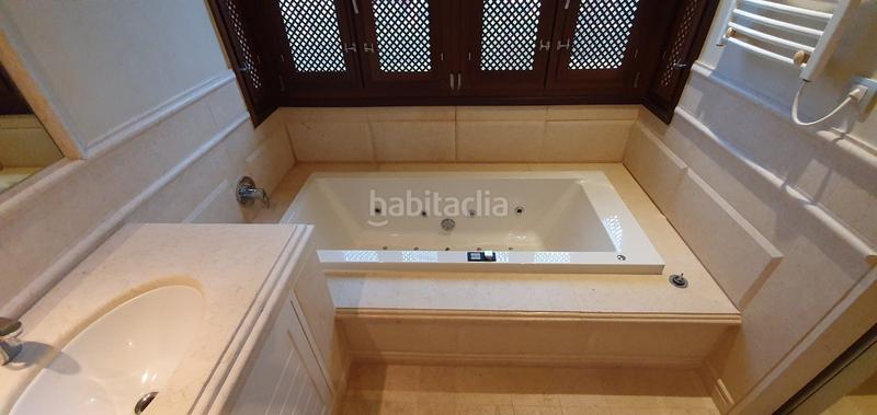 Foto c0afc339-be91-4450-a76c-d0dc21a49f88. Appartamento con riscaldamento parcheggio piscina in Estepona