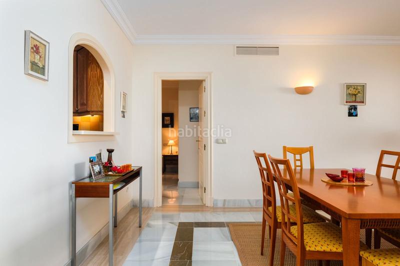 Foto d6dd394f-86db-403b-96d6-32f77e899db9. Apartamento amplio apartamento en planta baja en torre halcones con espectaculares vistas a la costa en Benahavís