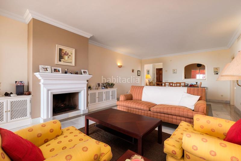 Foto e3d27af4-49d8-45bc-a8db-016f1d81e5e4. Apartamento amplio apartamento en planta baja en torre halcones con espectaculares vistas a la costa en Benahavís