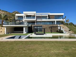 Casa a N/a. Villa de diseño en monte mayor benahavis
