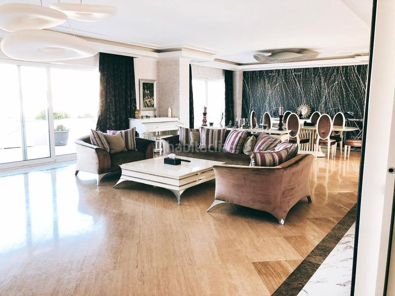 Foto 463655f1-6ea9-4f8b-84d6-253dc1b9daa1. Miete zweistöckige wohnung mit heizung parking pool in Marbella