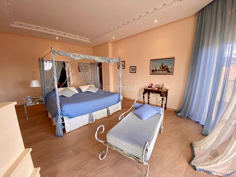 Foto f12467be-2bb2-4f35-b52e-cb7edc3816f2. Affitto chalet in n/a in Centro Estepona