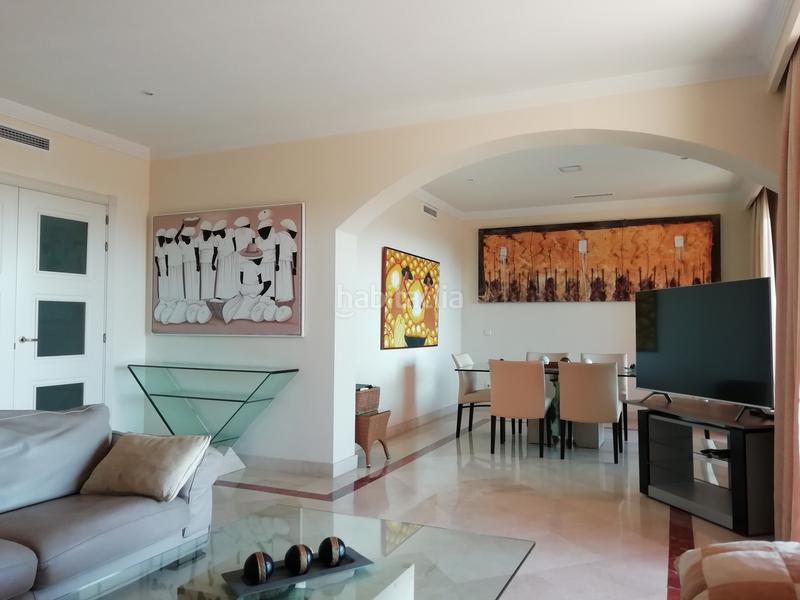 Foto 3dba0e90-6092-4a10-852f-da25417b3be2. Zweistöckige wohnung mit heizung parking pool in bahía de Marbella Marbella