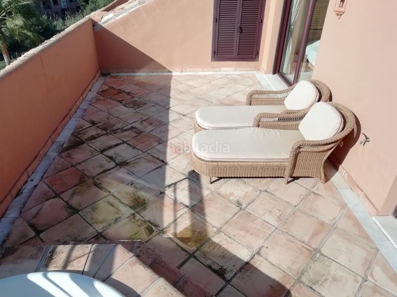 Foto 59e5918f-dbec-4aca-b4fe-df81b9550dbc. Zweistöckige wohnung mit heizung parking pool in bahía de Marbella Marbella