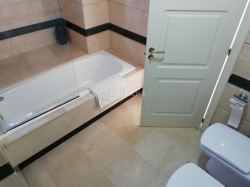 Foto 781aa968-54be-46d1-9ad7-5298064dedcc. Zweistöckige wohnung mit heizung parking pool in bahía de Marbella Marbella