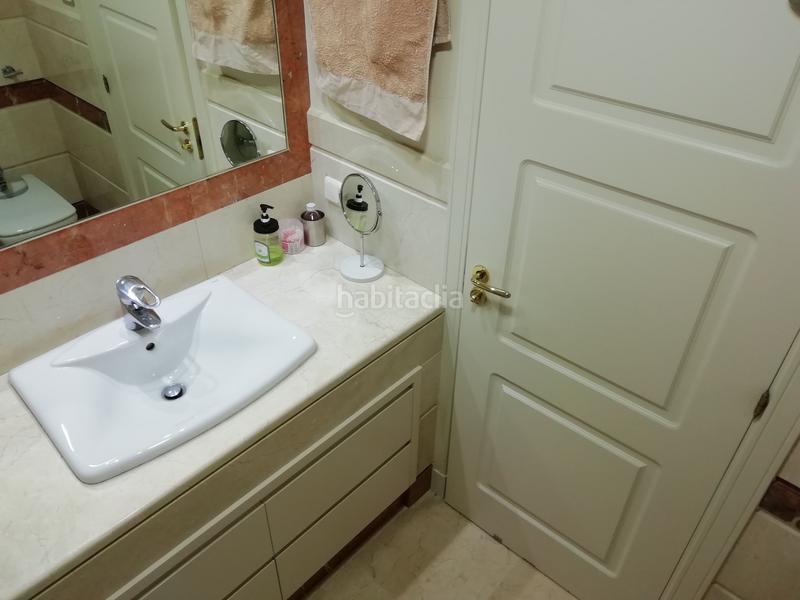 Foto 8ade9393-2656-46d8-a5e4-093137b61d64. Zweistöckige wohnung mit heizung parking pool in bahía de Marbella Marbella