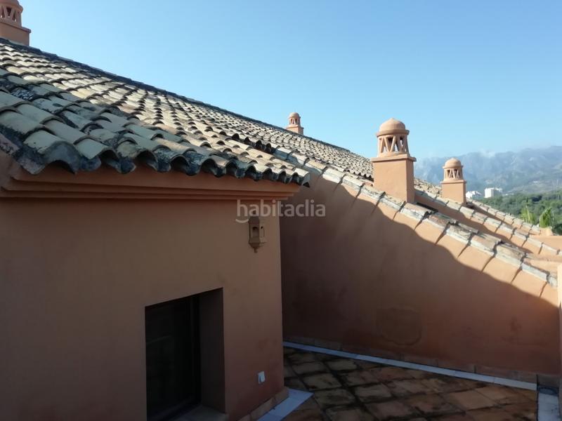 Foto a86e45c6-a96f-4bd0-80a4-588e42d3db5d. Zweistöckige wohnung mit heizung parking pool in bahía de Marbella Marbella