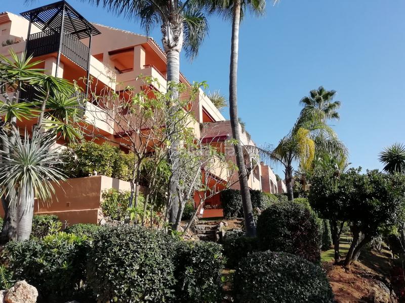 Foto e631745a-d779-4db3-b786-02a557e42469. Zweistöckige wohnung mit heizung parking pool in bahía de Marbella Marbella