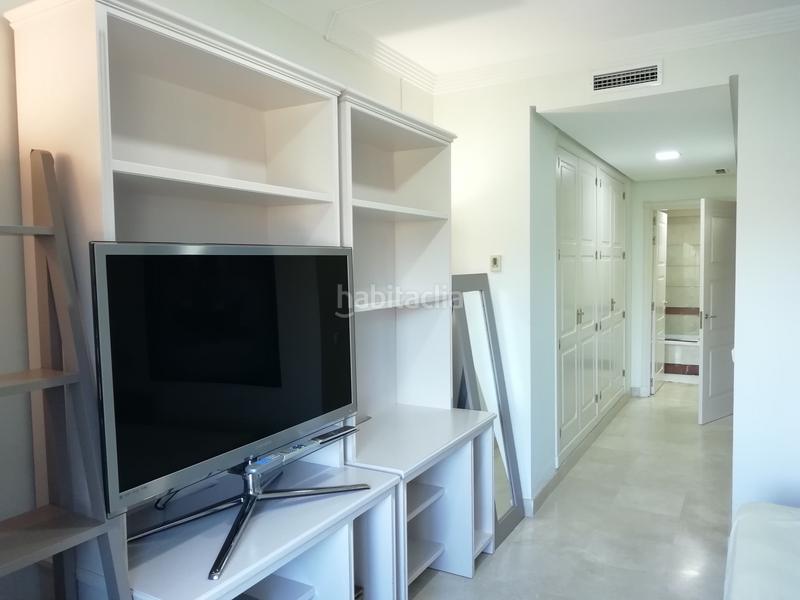 Foto efe41668-5fe5-4076-878b-ac288f5ec84a. Zweistöckige wohnung mit heizung parking pool in bahía de Marbella Marbella