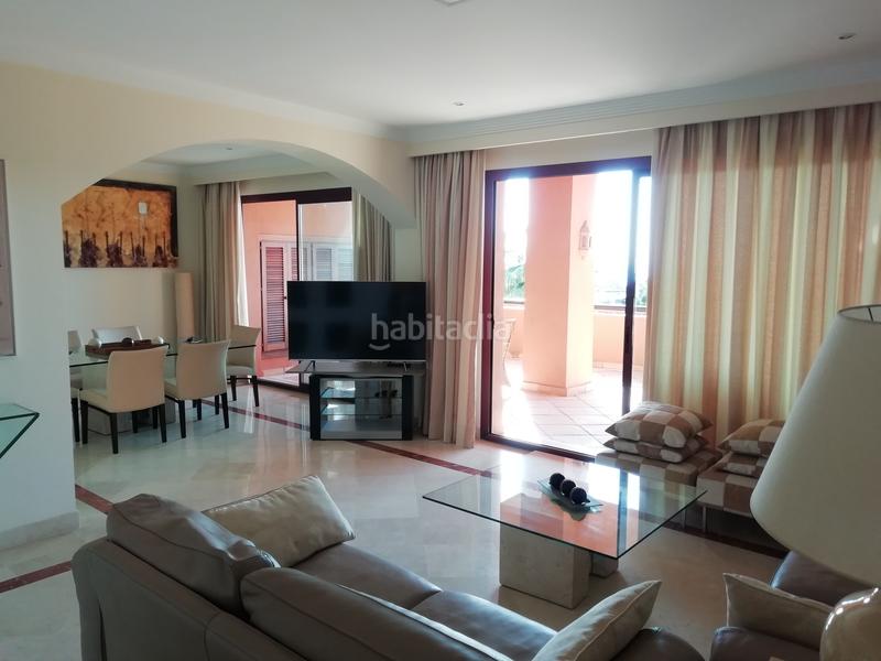 Foto f50dcf94-be72-489d-8f95-eb47e82fcec6. Zweistöckige wohnung mit heizung parking pool in bahía de Marbella Marbella