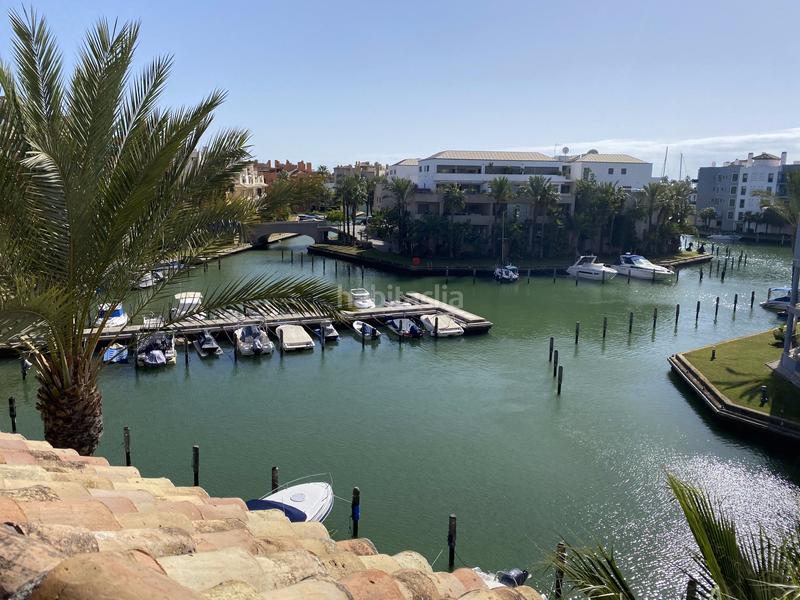 Foto 19068bcf-2624-4fbc-963f-3e3529b8196c. Dachwohnung in n/a in puerto de Sotogrande-la marina Sotogrande