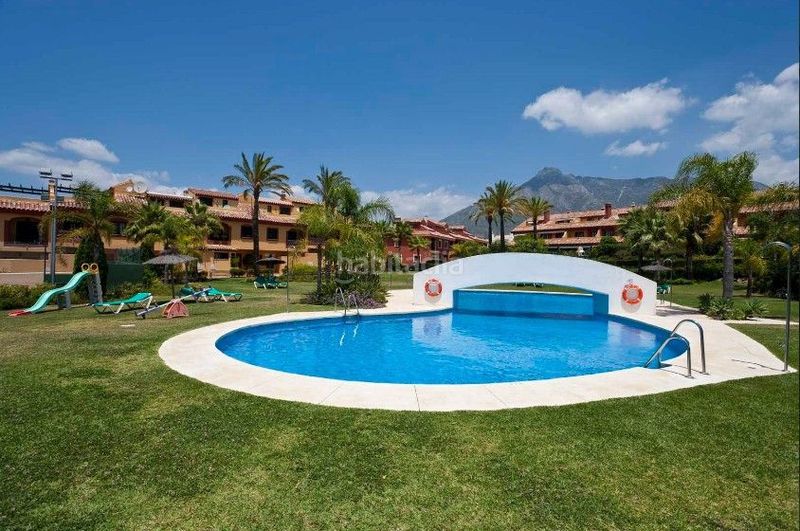 Foto 8cd820ae-55f2-41b9-b15f-38ccf22ecf10. Miete chalet mit heizung parking pool in Puerto Banús Marbella