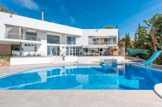 Xalet a Sierra Blanca. Villa de lujo en la privilegiada zona de cascada de camoján