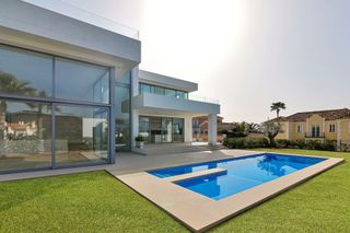Chalet en Urbanizacin el capitn. Villa contempornea de calidad de 4 dormitorios de nueva constru