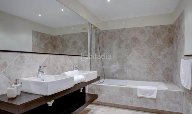 Foto 1a4e5e4b-a61f-47f9-a8f7-f9c49a77de5a. Chalet fantástica villa en new golden mile en La Concha - Resina Golf Estepona