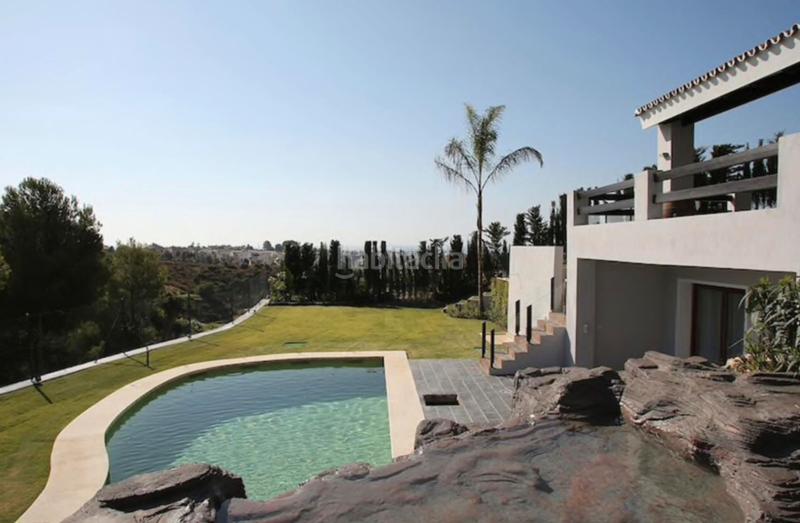 Foto 1b99c89a-9e30-4ebf-9e97-95cd82173fee. Chalet fantástica villa en new golden mile en La Concha - Resina Golf Estepona