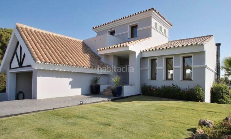 Foto 261b5ea1-7900-4de5-bbe9-0c69d2a10290. Chalet fantástica villa en new golden mile en La Concha - Resina Golf Estepona